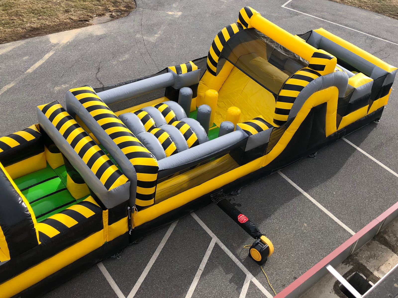 Jump On Over bounce house rentals and slides for parties in Middletown